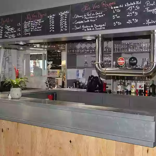Le Restaurant - Les pieds sous la Table - Restaurant Saint-Herblain - Restaurant terrasse Saint Herblain